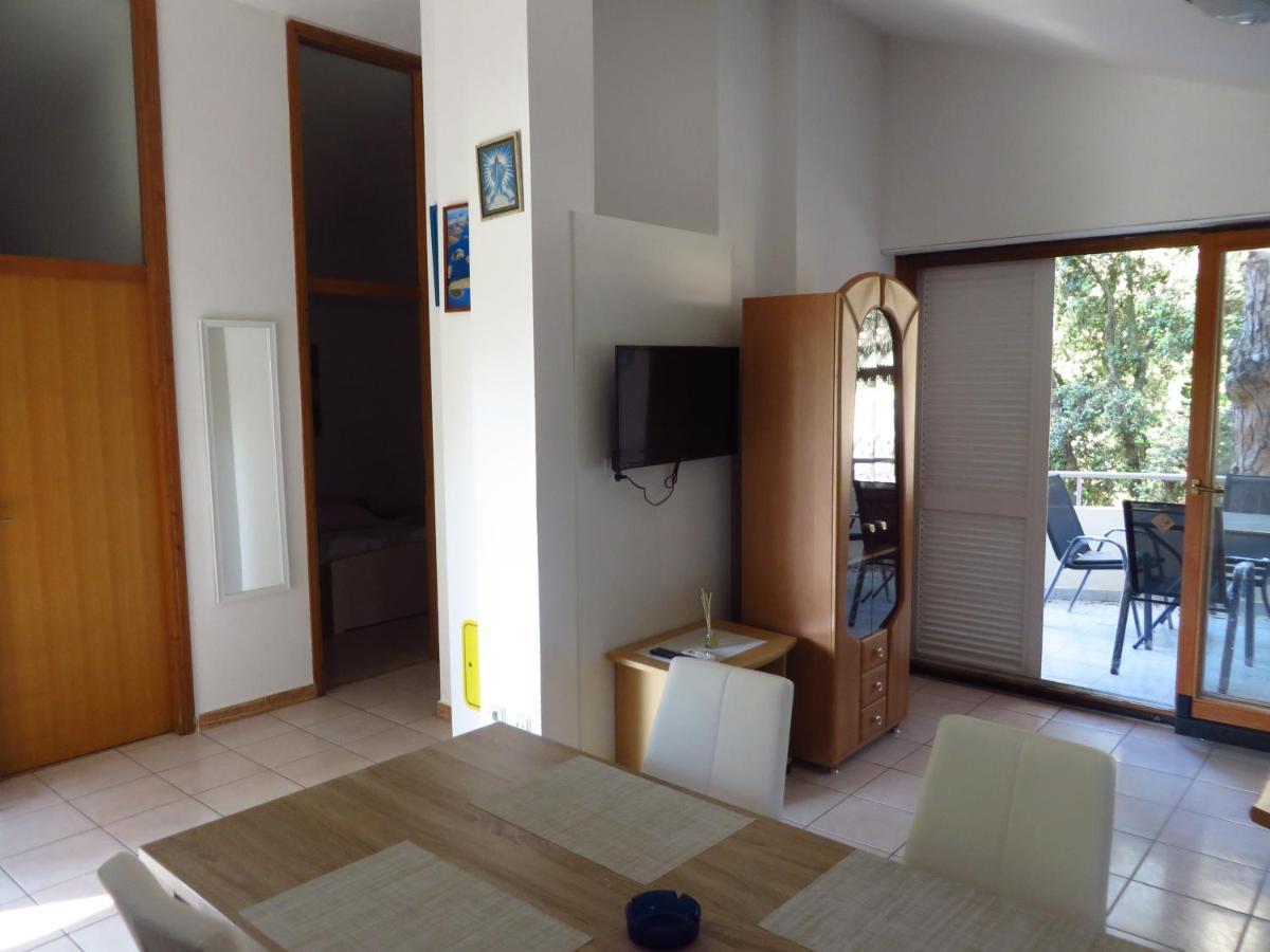 Soline Beach Apartments Biograd Na Moru Dış mekan fotoğraf